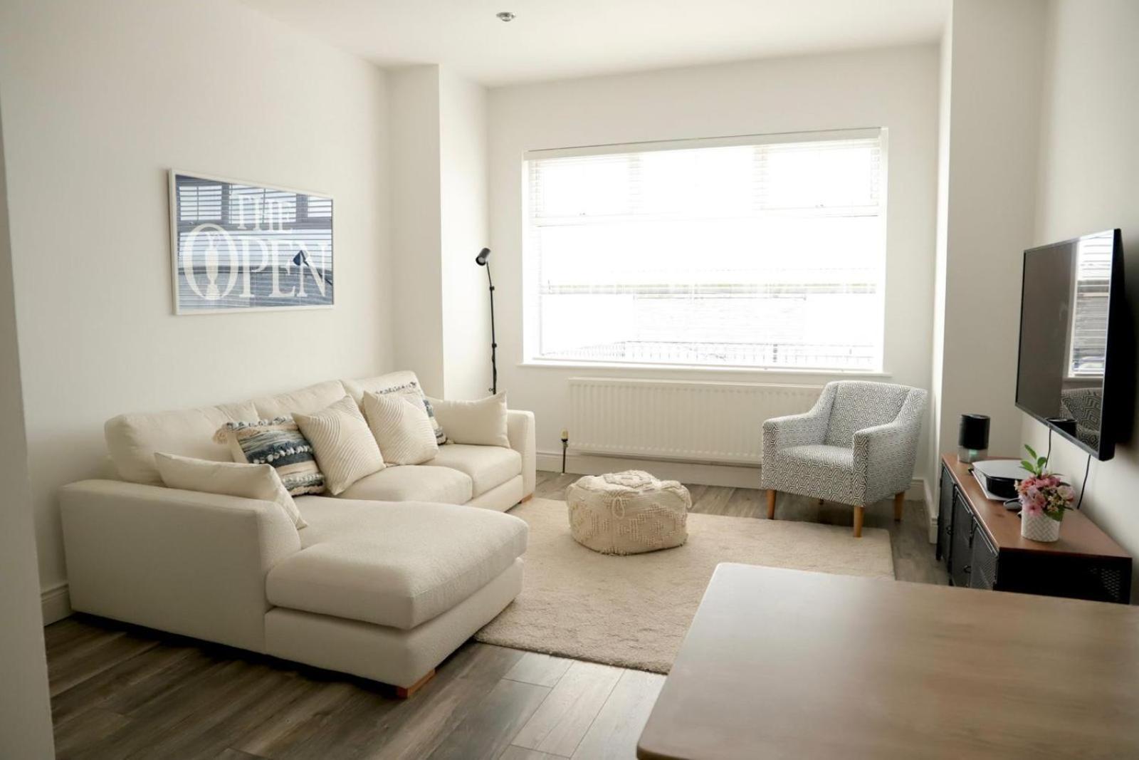 The Padora Apartment Portrush Exterior photo